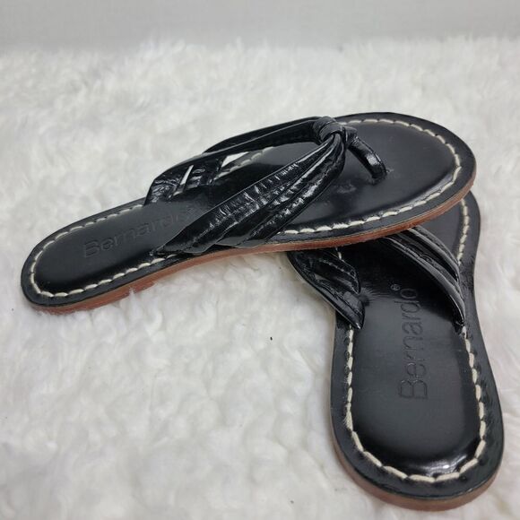 Bernardo Miami Women's Size 6 Black Leather Sandals Shoes - Picture 5 of 9